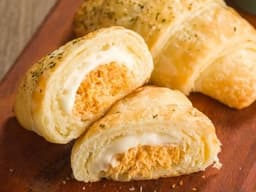 Croissant de Frango com Requeijão